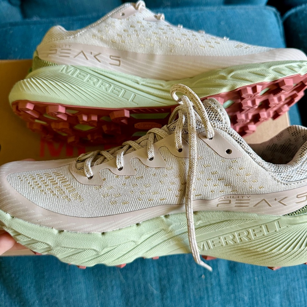 Merrell Women's Agility Peak 5 Trail Running Shoes - Cream and Green